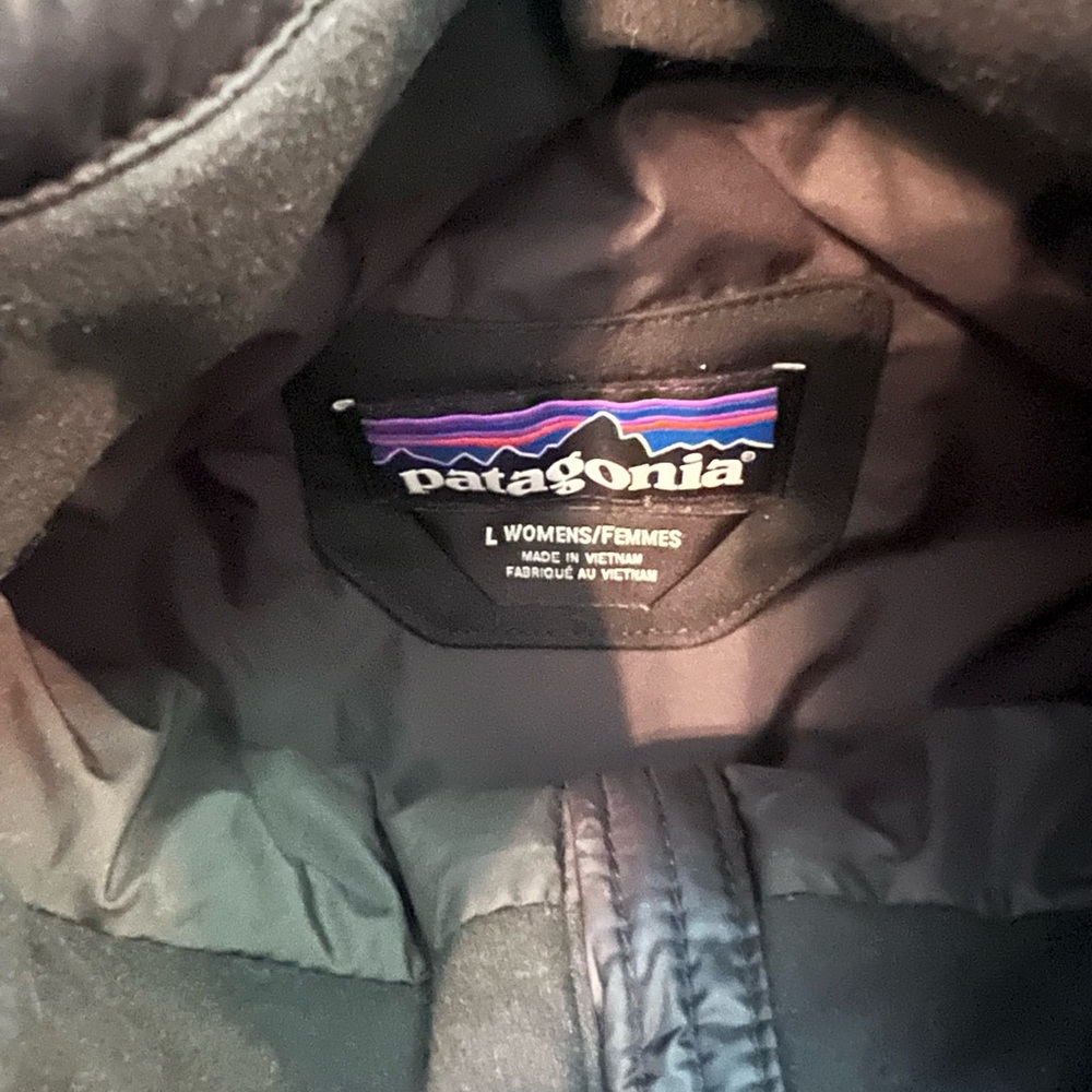 Patagonia Black Insulated Jacket - Picture 3 of 3